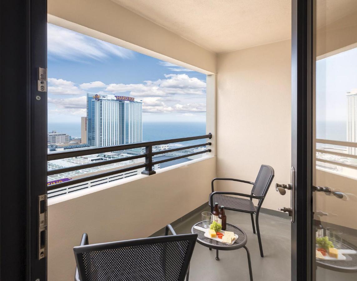 Отель Club Wyndham Skyline Tower Атлантик Сити Экстерьер фото